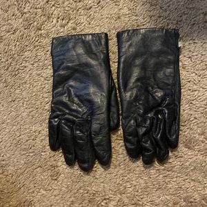 Black fur lined leather gloves
